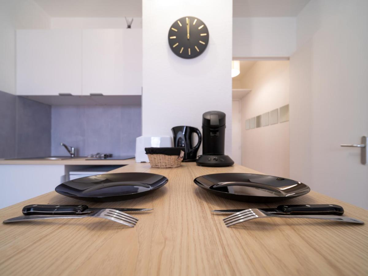 Appartement Climatise Avec Parking A 6Min A Pied De La Gare St Charles Marseille Exterior photo