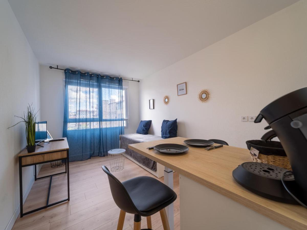Appartement Climatise Avec Parking A 6Min A Pied De La Gare St Charles Marseille Exterior photo