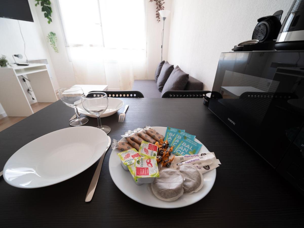 Appartement Climatise Avec Parking A 6Min A Pied De La Gare St Charles Marseille Exterior photo