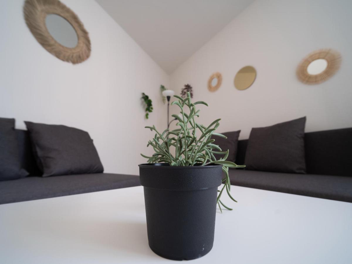 Appartement Climatise Avec Parking A 6Min A Pied De La Gare St Charles Marseille Exterior photo