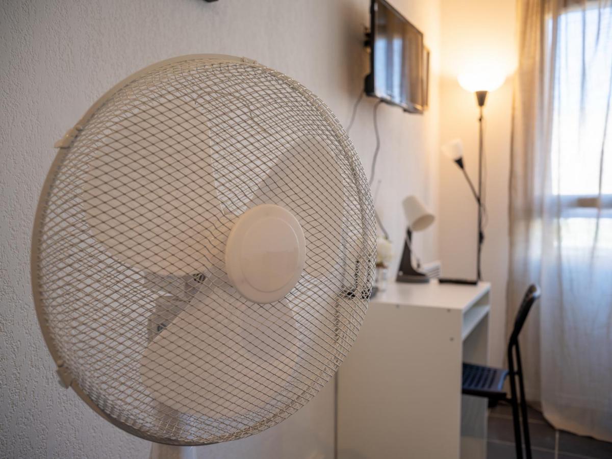 Appartement Climatise Avec Parking A 6Min A Pied De La Gare St Charles Marseille Exterior photo