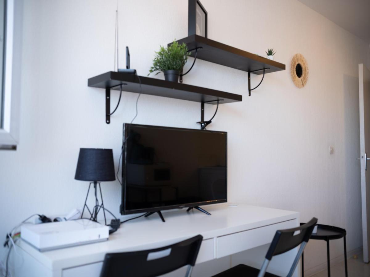 Appartement Climatise Avec Parking A 6Min A Pied De La Gare St Charles Marseille Exterior photo